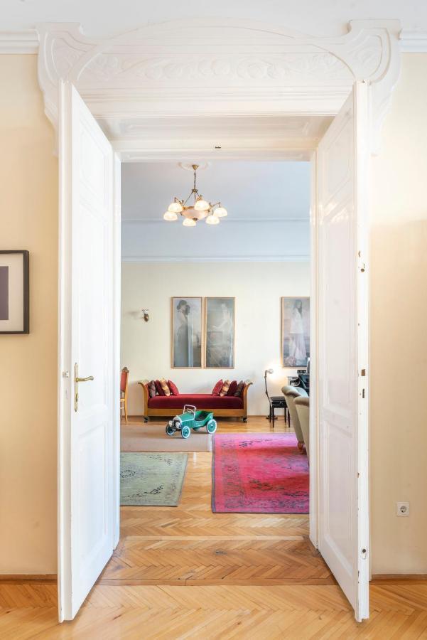 Stunning Spacious Art Nouveau Apart , Grand Piano Daire Budapeşte Dış mekan fotoğraf