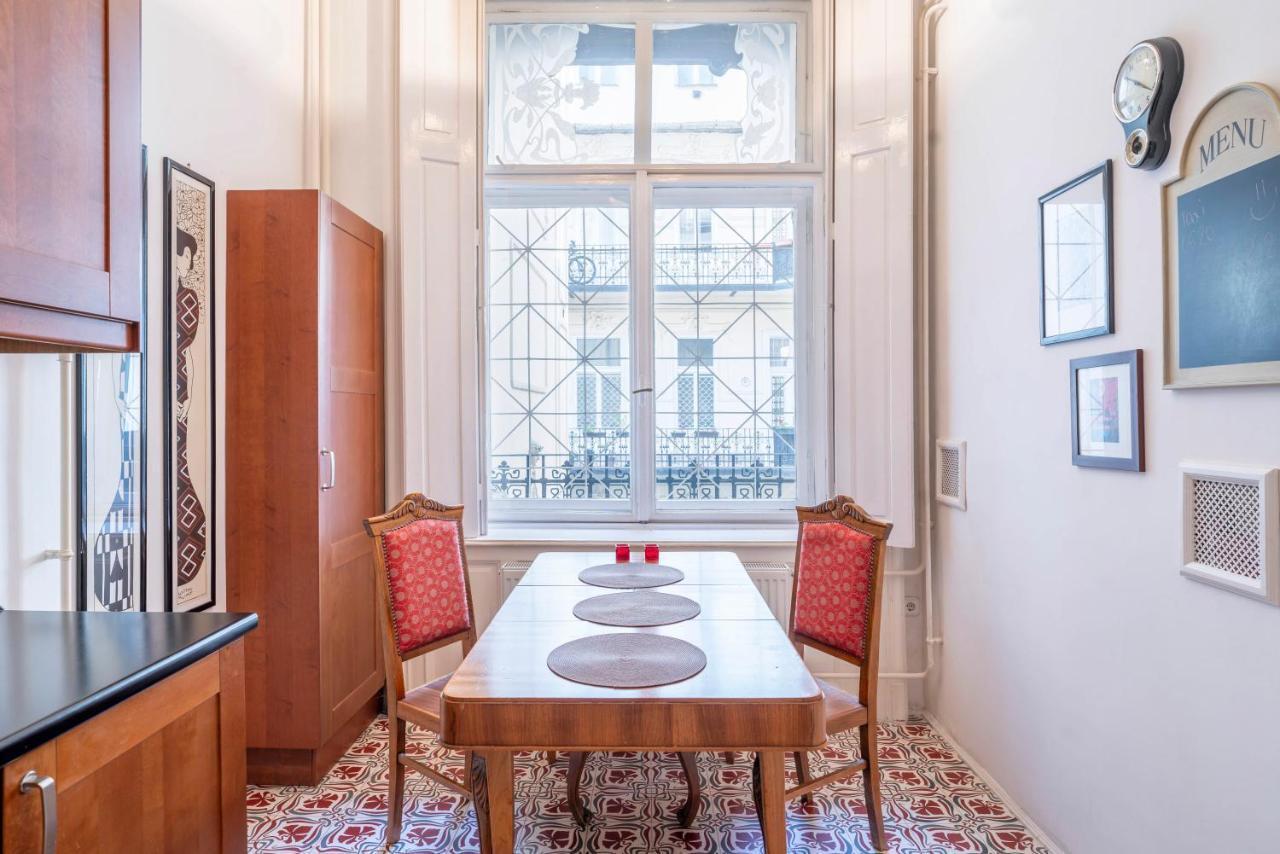 Stunning Spacious Art Nouveau Apart , Grand Piano Daire Budapeşte Dış mekan fotoğraf